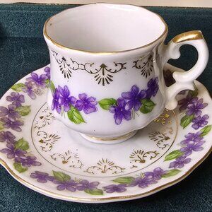 Vintage Inarco Demitasse Teacup and Saucer. Violet with Gold Gild